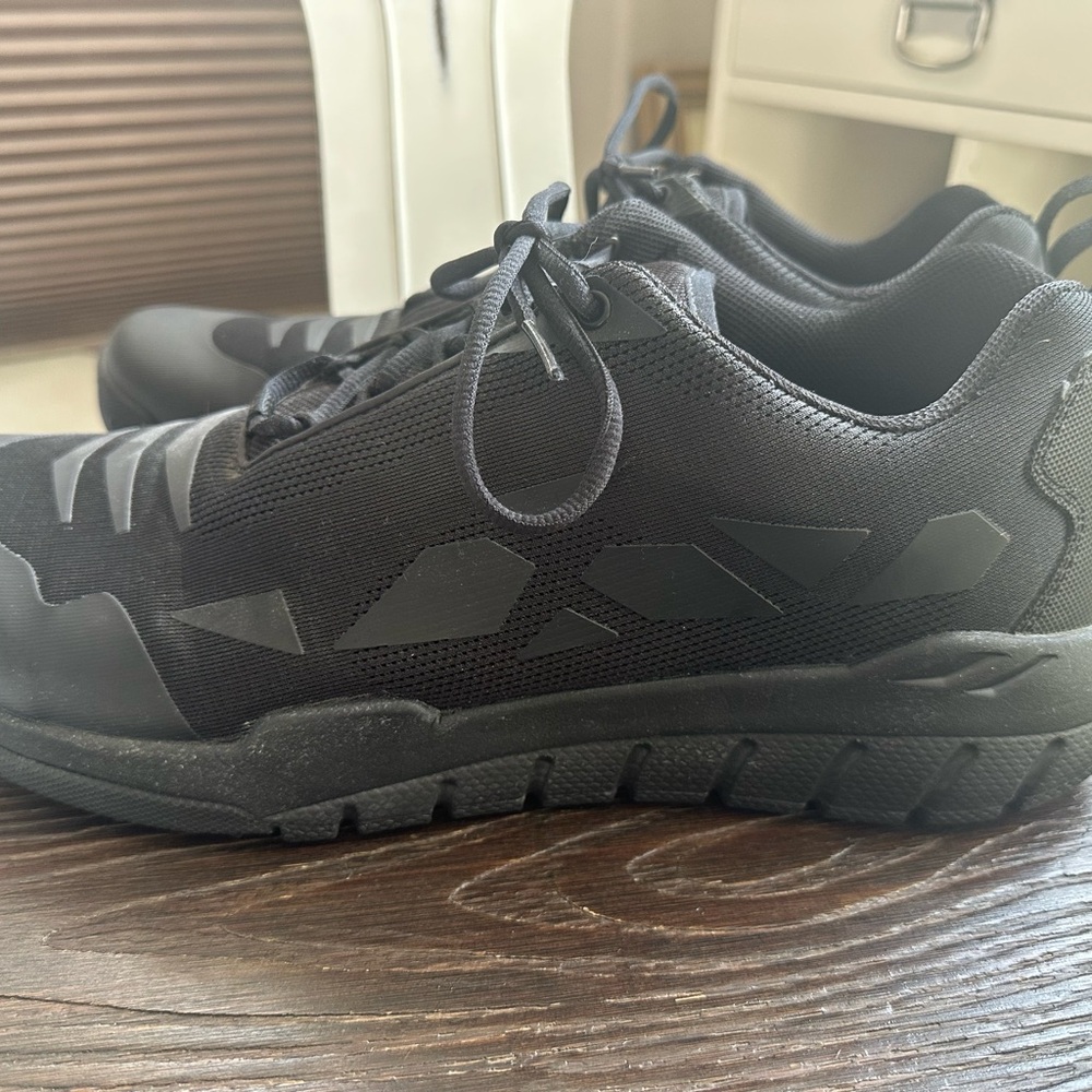 Like New Danner ONYX 3 Black Hot Athletic Lace Up Trail Shoes US Men's 15 - Picture 3 of 5